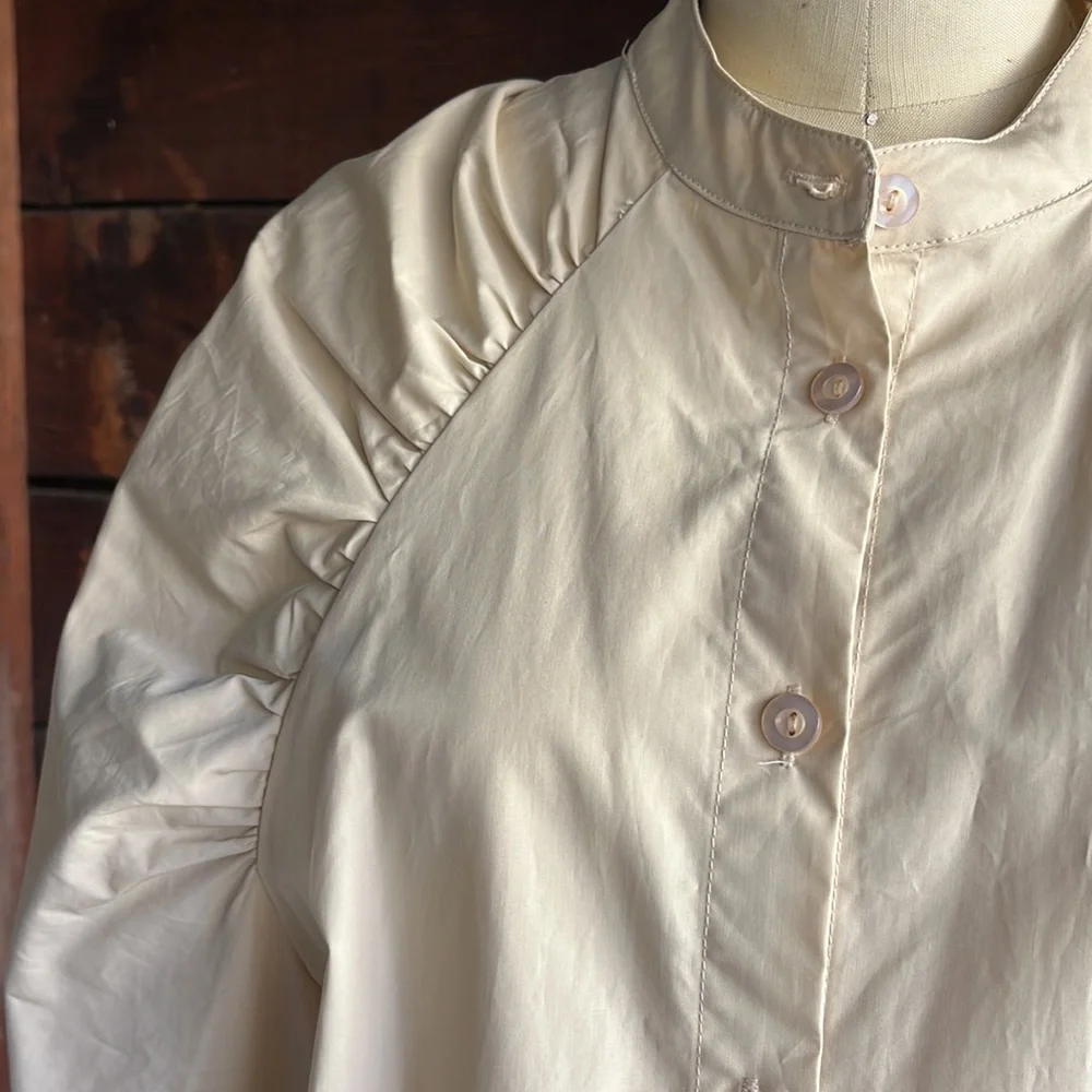 Fierce Voluminous Rouched Sleeve Button-up - Picture 2 of 6